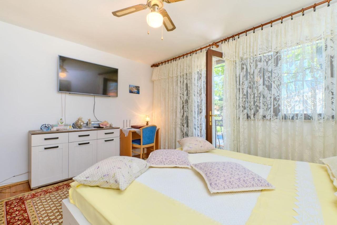 Apartman Ana Mali Lošinj Esterno foto