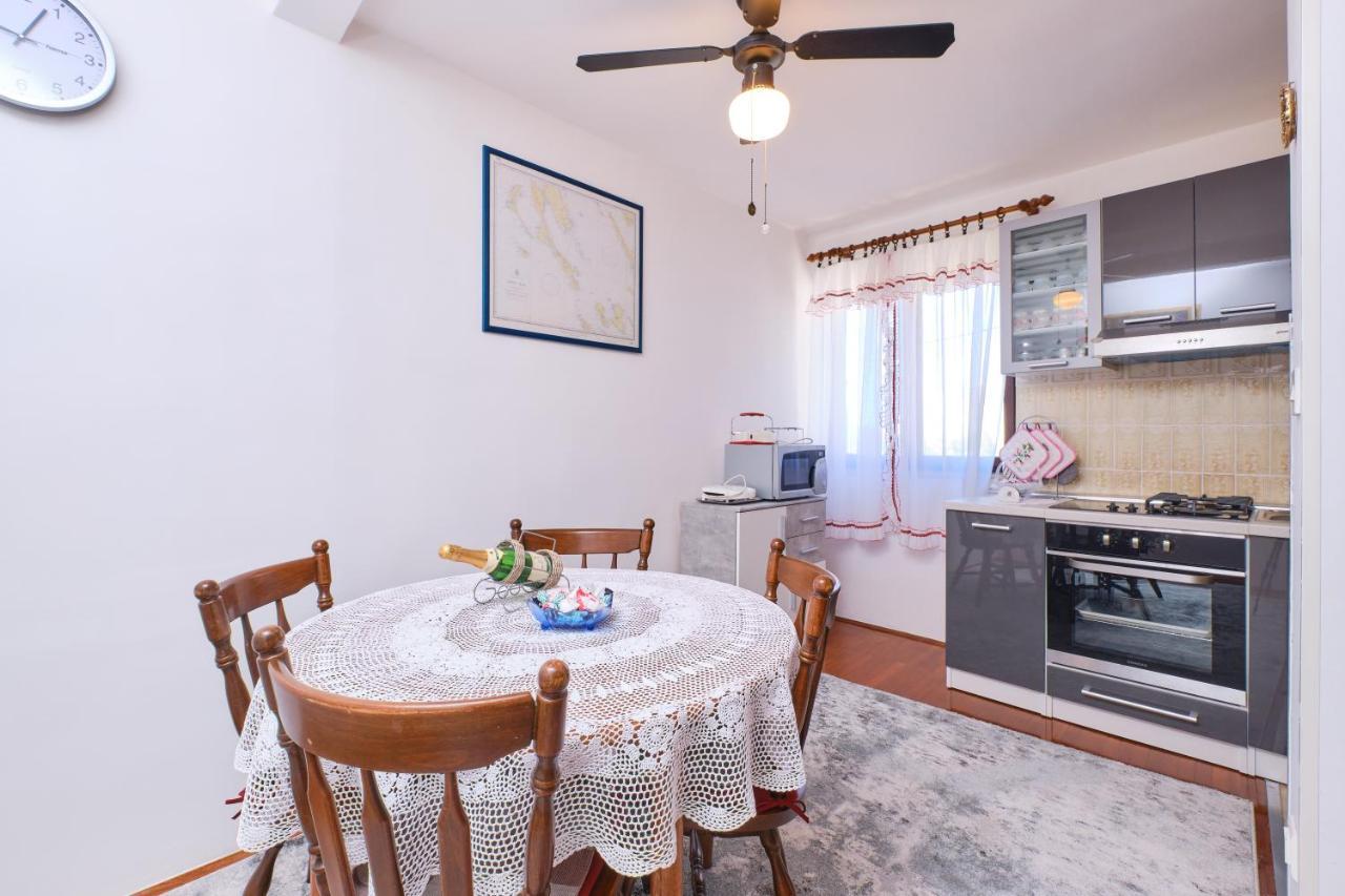 Apartman Ana Mali Lošinj Esterno foto